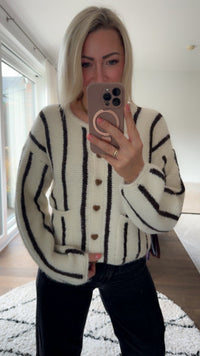 Heart Lines Cardigan - Anmolino