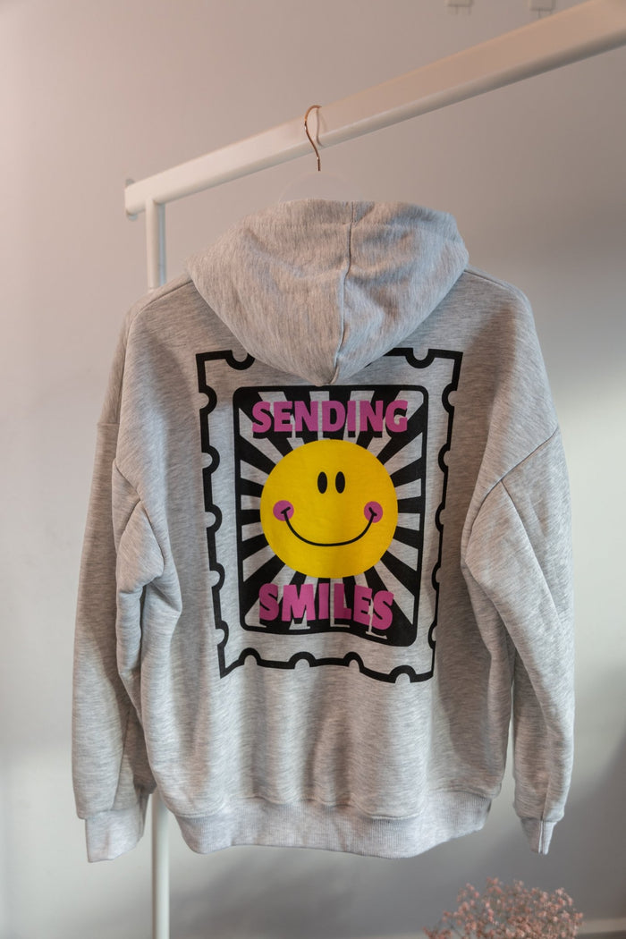 HOODIE SMILE INKL SCHLÜSSELANHÄNGER - Anmolino