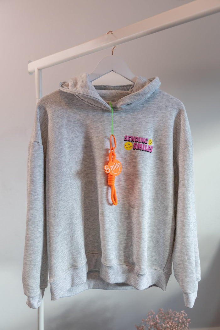 HOODIE SMILE INKL SCHLÜSSELANHÄNGER - Anmolino