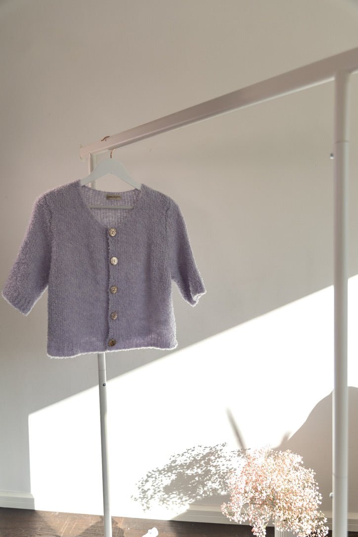 KURZARM BOUCLÉ CARDIGAN - Anmolino