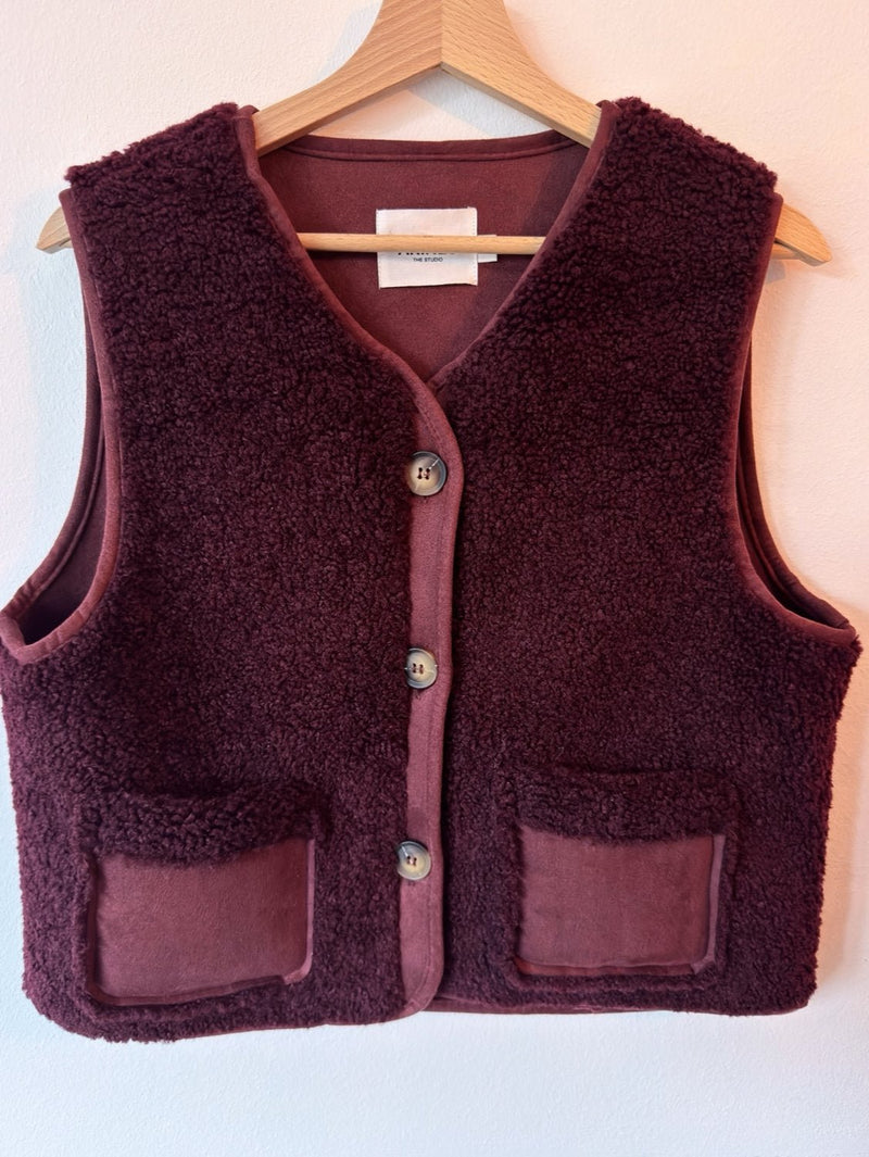 Teddy Luxe Vest - Anmolino