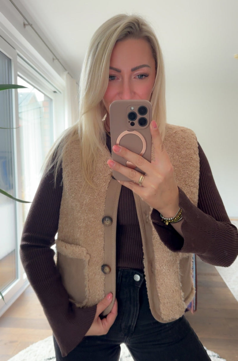 Teddy Luxe Vest - Anmolino