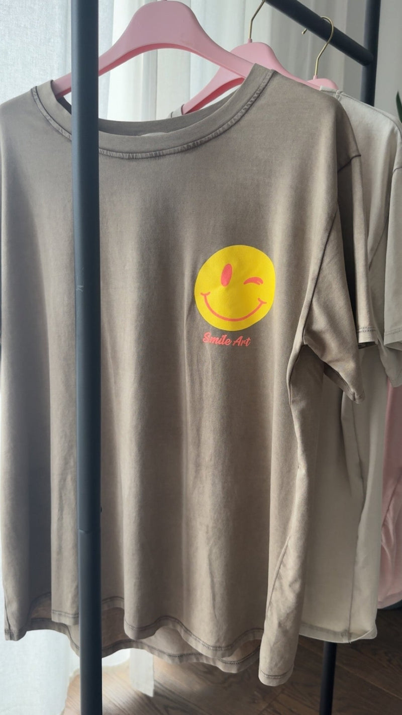 Tshirt Smile Art - Anmolino