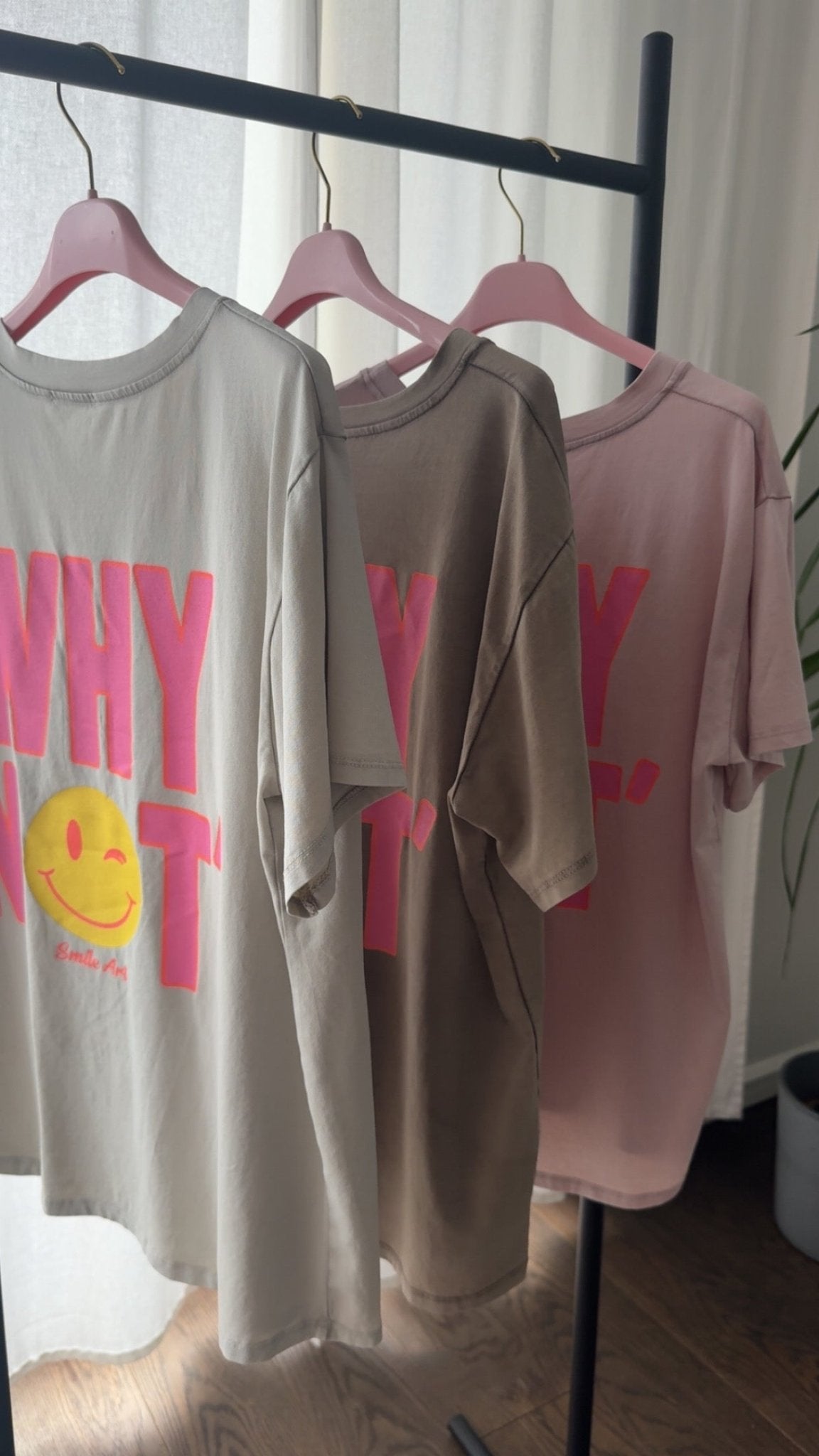 Tshirt Smile Art - Anmolino