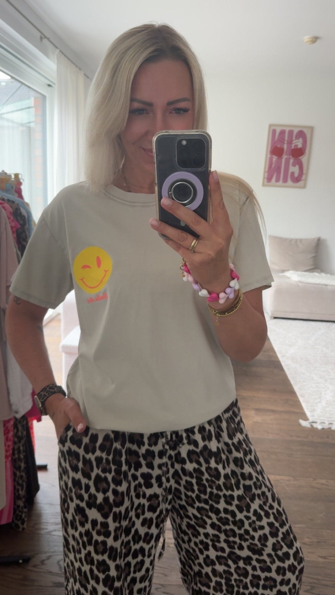 Tshirt Smile Art - Anmolino